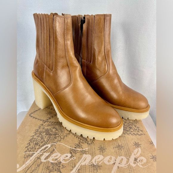 Free People Women's James Chelsea Tan Leather Lug Sole Chunky Heel Boots size 9 - Picture 2 of 10